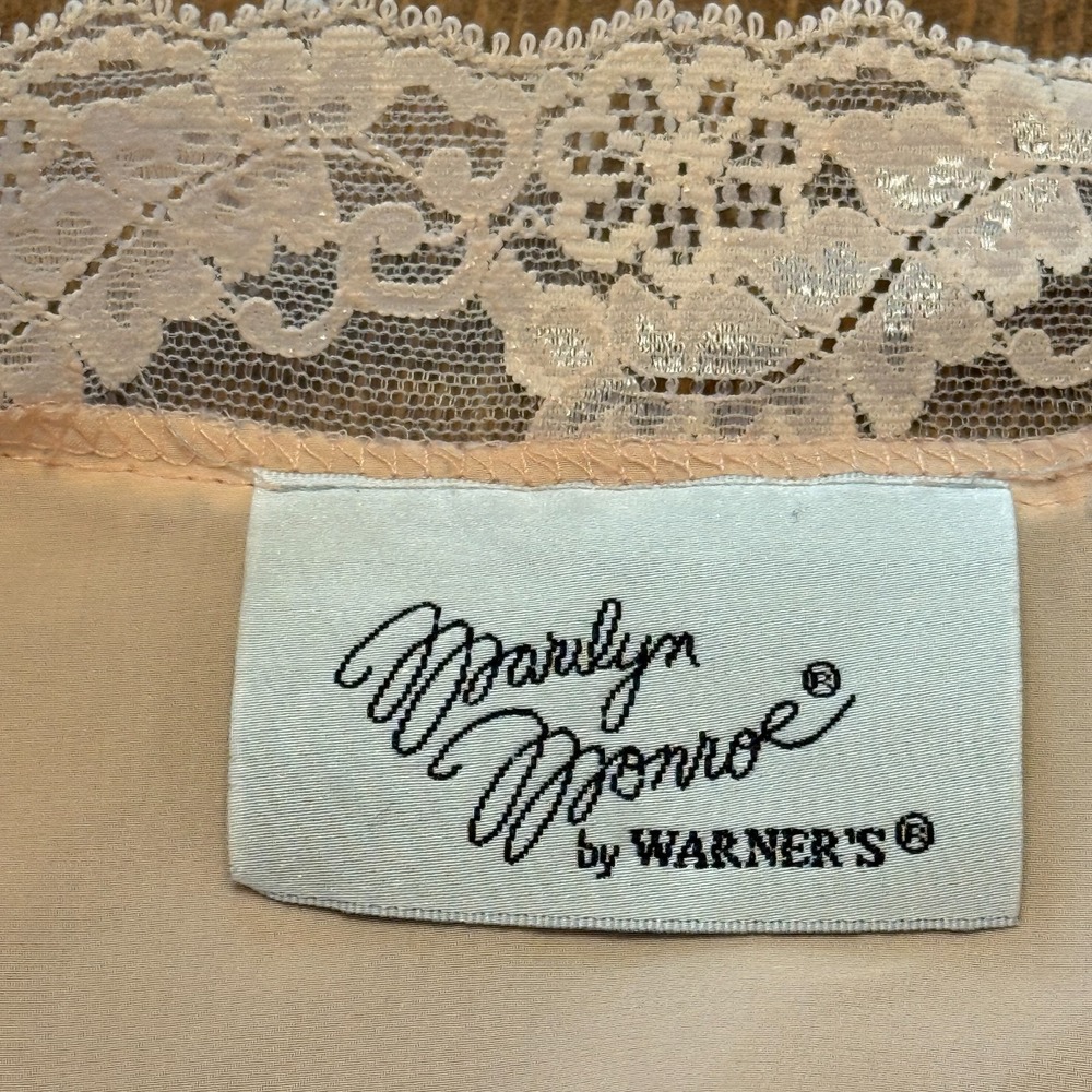 Marilyn Monroe by Warners Pink Silk Robe Women Size M/L Satin Lace - Picture 4 of 8